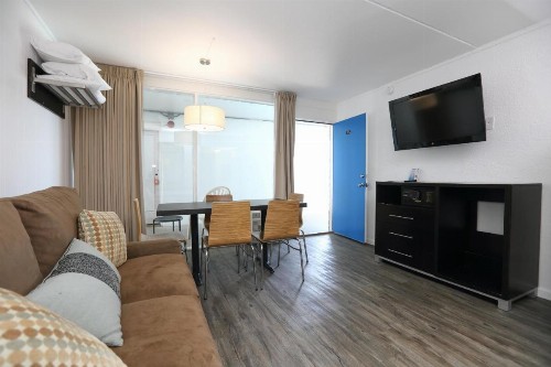 Olympic Island Beach Resort - image 46