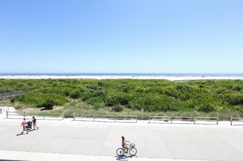 Olympic Island Beach Resort - image 6