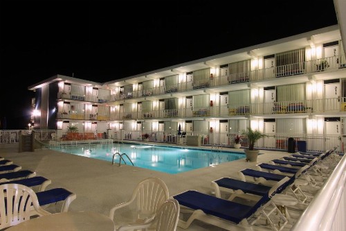 Crusader Oceanfront Resort - image 13