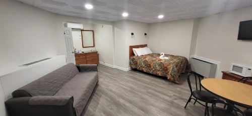 Compass Family Resort - image 2