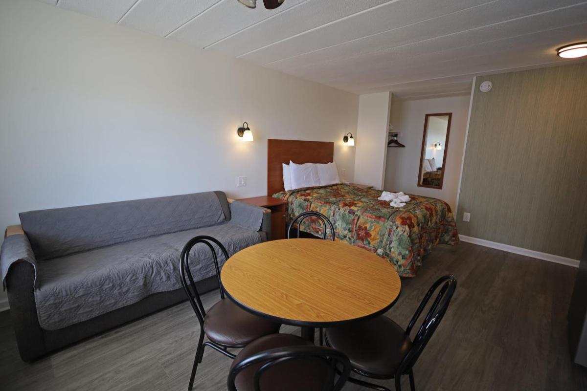 Compass Family Resort - image 3