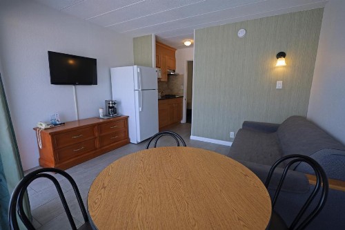 Compass Family Resort - image 7
