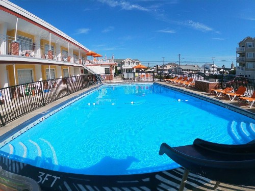 Sea Chest Motel - image 10