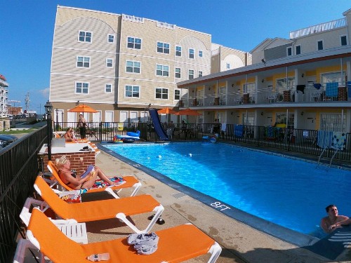 Sea Chest Motel - image 15