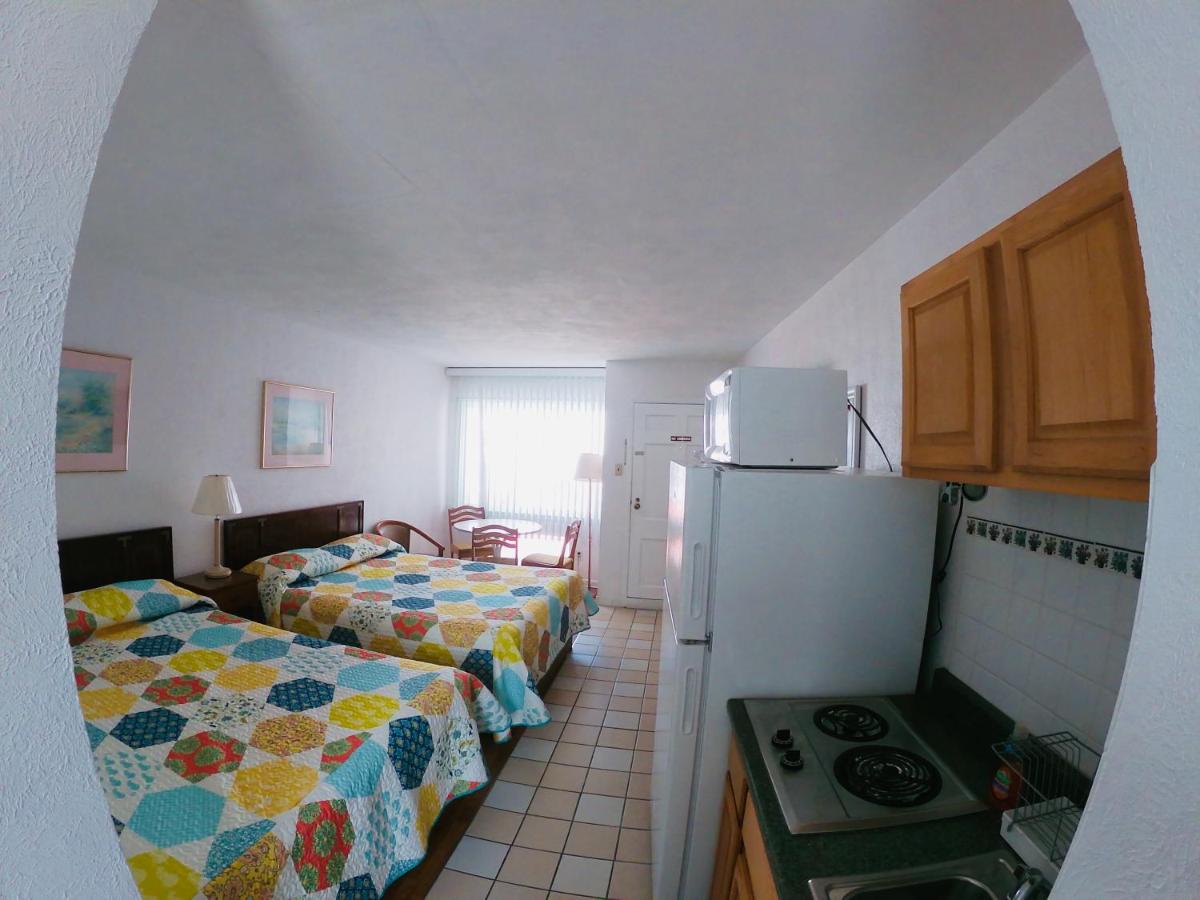Sea Chest Motel - image 7