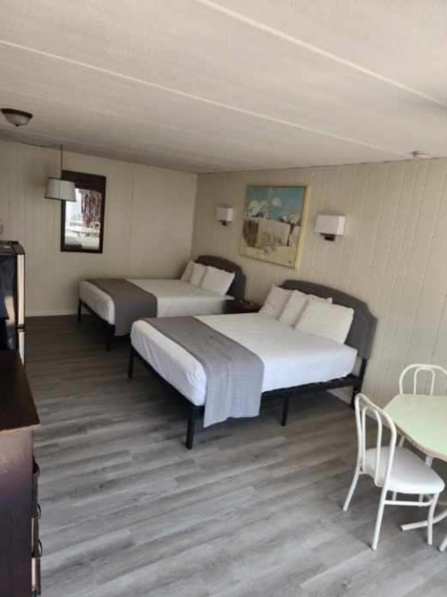 Yankee Clipper Resort Motel - image 8