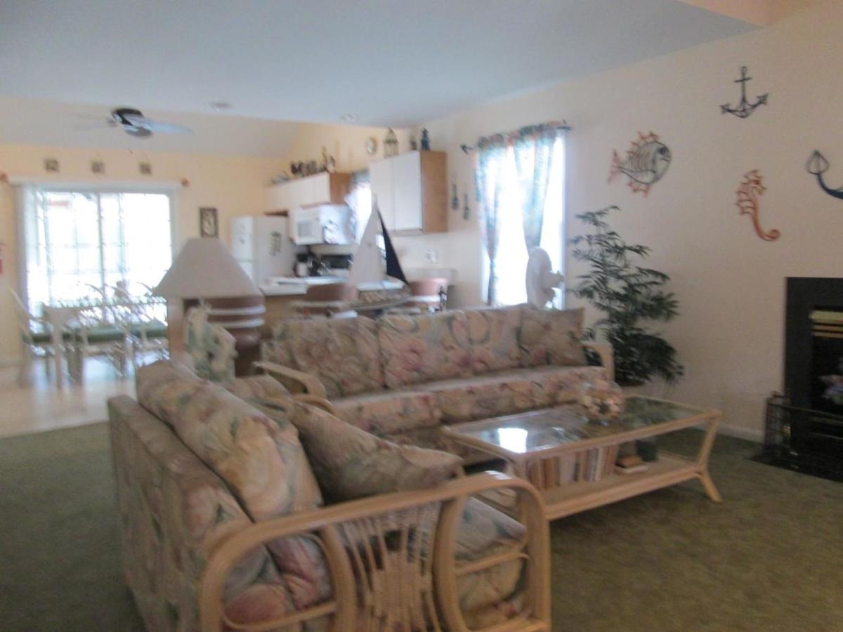 DB216 E Memphis Avenue - image 2