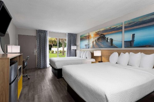 Days Inn by Wyndham Wildwood I-75