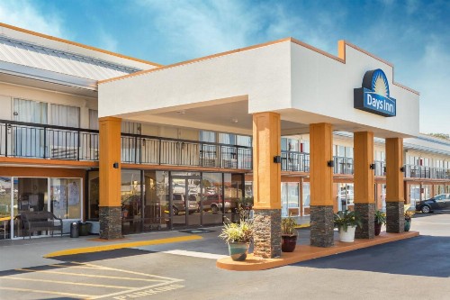 Days Inn by Wyndham Wildwood I-75 - image 11