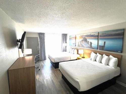 Days Inn by Wyndham Wildwood I-75 - image 3
