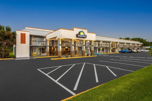 Days Inn by Wyndham Wildwood I-75 - image 35