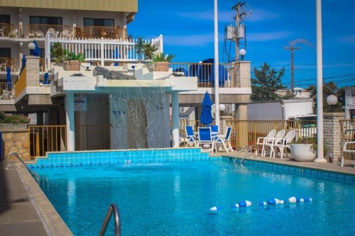 Roman Holiday Resort - image 50