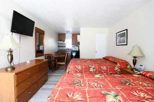 Stardust Motel - image 12