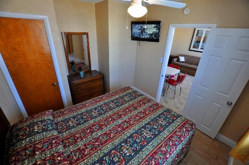 Nantucket Inn & Suites - image 7