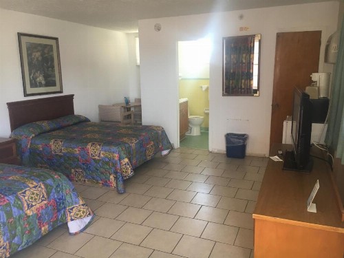 Skylark Resort Motel - image 10