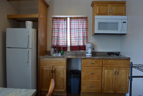 Royal Court Motel - image 48
