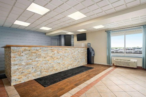 Days Inn & Suites by Wyndham Wildwood - image 22