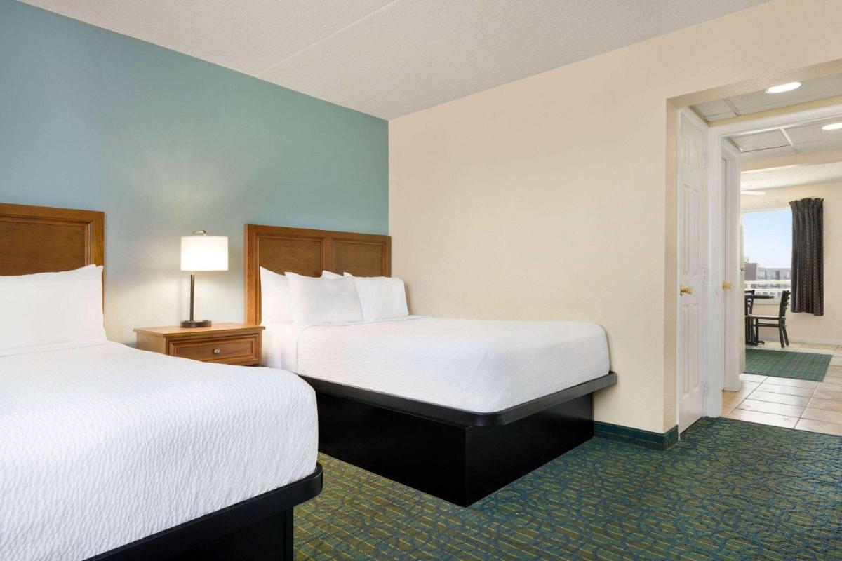 Days Inn & Suites by Wyndham Wildwood - image 3