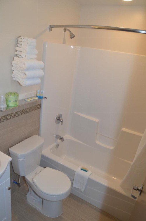 Seahorse Inn - image 33
