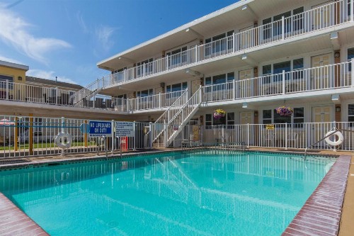 Esplanade Suites - A Sundance Vacations Property - image 17