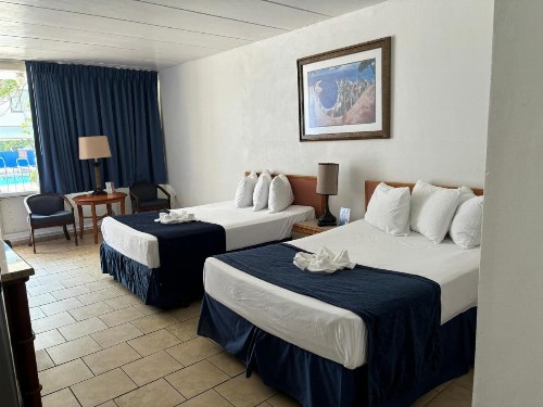 Brittany Motel - image 23