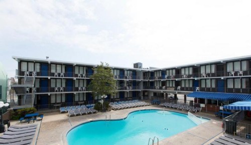 Brittany Motel - image 5