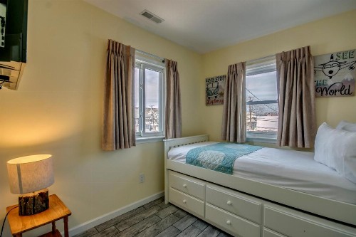 Daytona Inn and Suites - image 15
