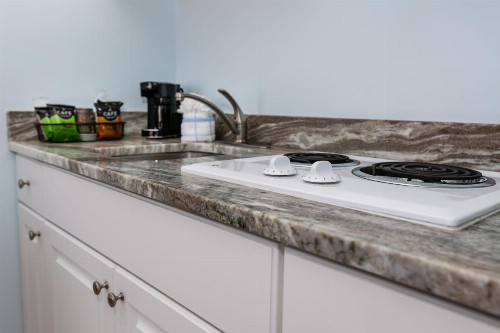Daytona Inn and Suites - image 2