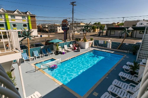 Daytona Inn and Suites - image 37