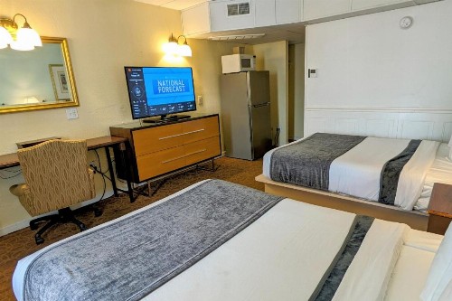 Quebec Motel - image 12