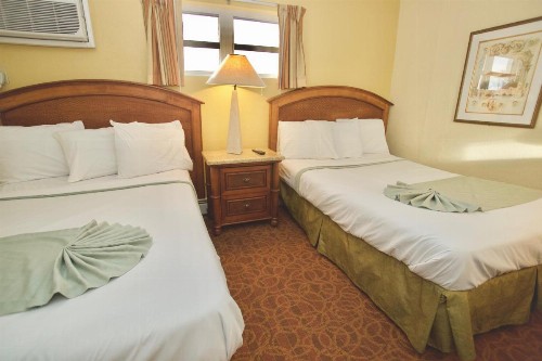 Quebec Motel - image 16