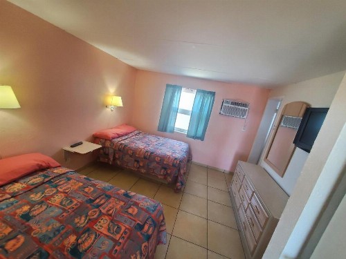 Caprice Motel - Wildwood - image 30