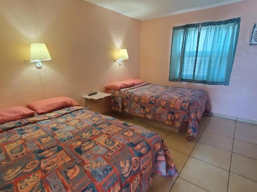 Caprice Motel - Wildwood - image 4