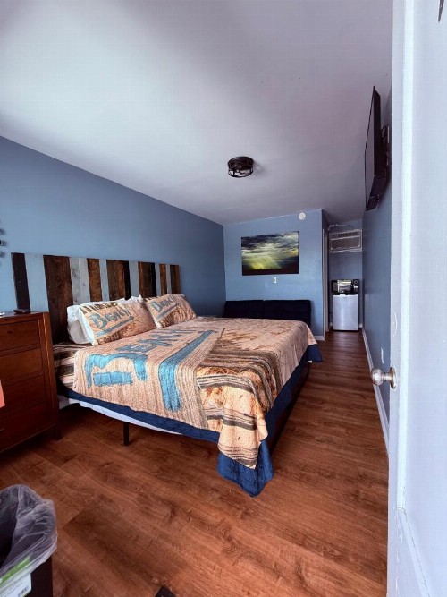 Twilight Motel - image 17