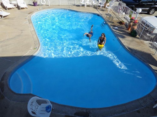 Fountain Motel - image 31