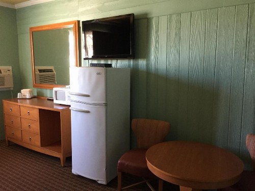 Dolphin Inn - image 48