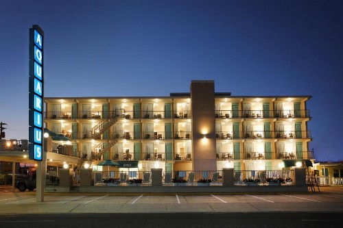 Aquarius Oceanfront Inn - image 11