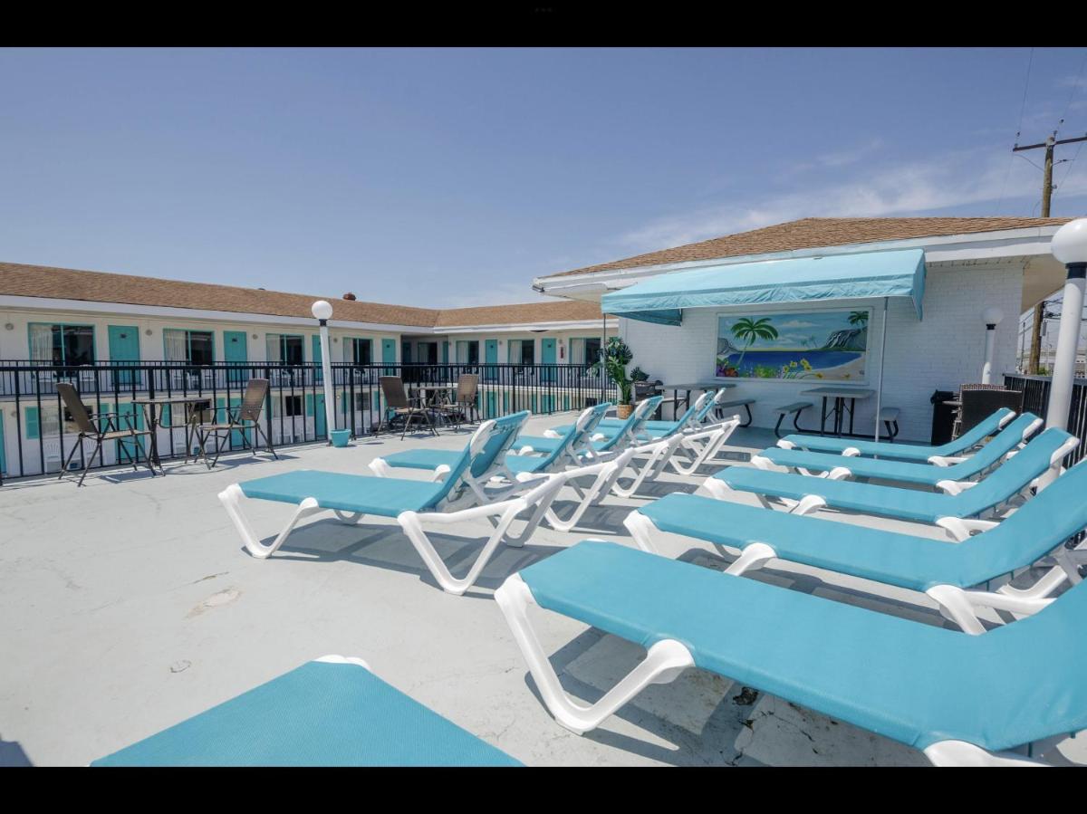 Surfcomber Motel - main image