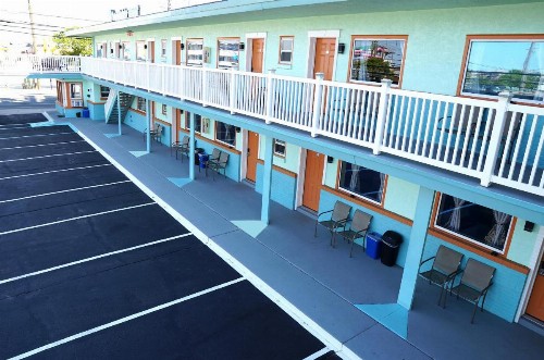 Beachside Resort - image 3