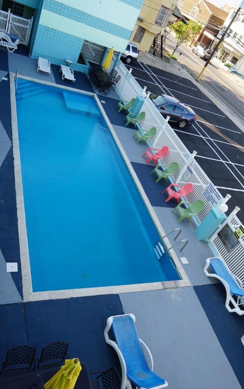 Beachside Resort - image 6