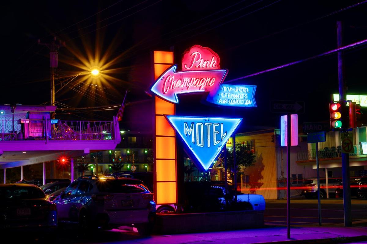 Pink Champagne Motel - main image