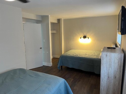 Blue Diamond Motel - image 38