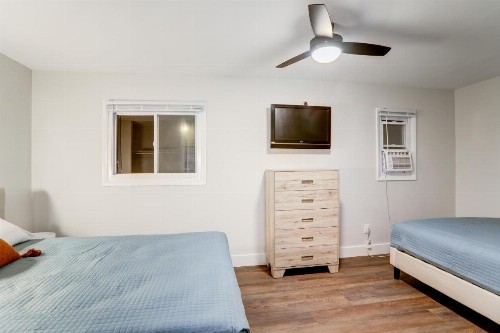 Blue Diamond Motel - image 48