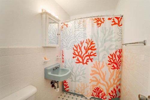 Blue Diamond Motel - image 50