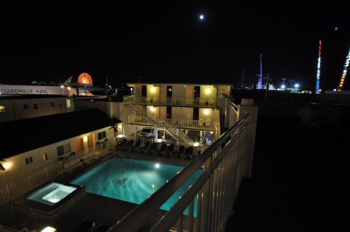 Riviera Resort & Suites - image 35