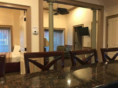 Ala Moana Motel & Suites - image 22