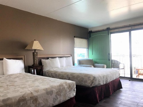 Ala Moana Motel & Suites - image 4