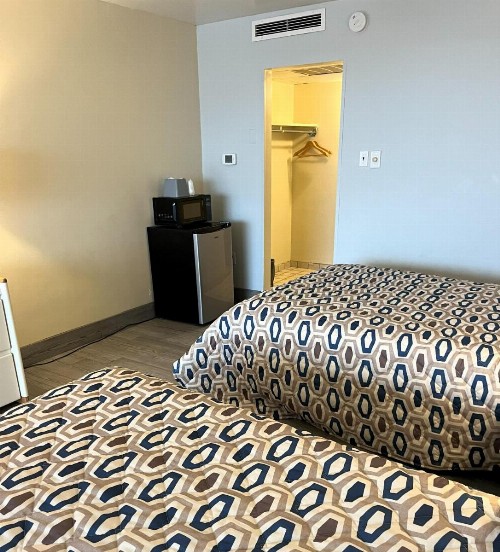 Landmark Motel - image 22