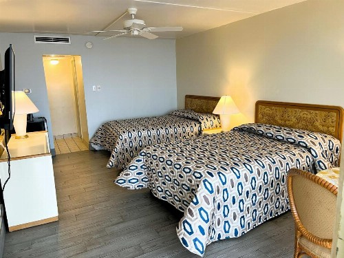 Landmark Motel - image 24