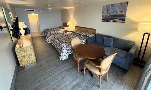 Landmark Motel - image 32